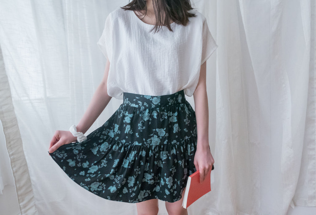 Lisianthus 黑色線條桔梗雙層傘裙(褲裡), Skirt/ SK8629