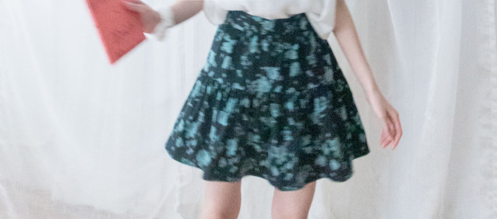 Lisianthus 黑色線條桔梗雙層傘裙(褲裡), Skirt/ SK8629