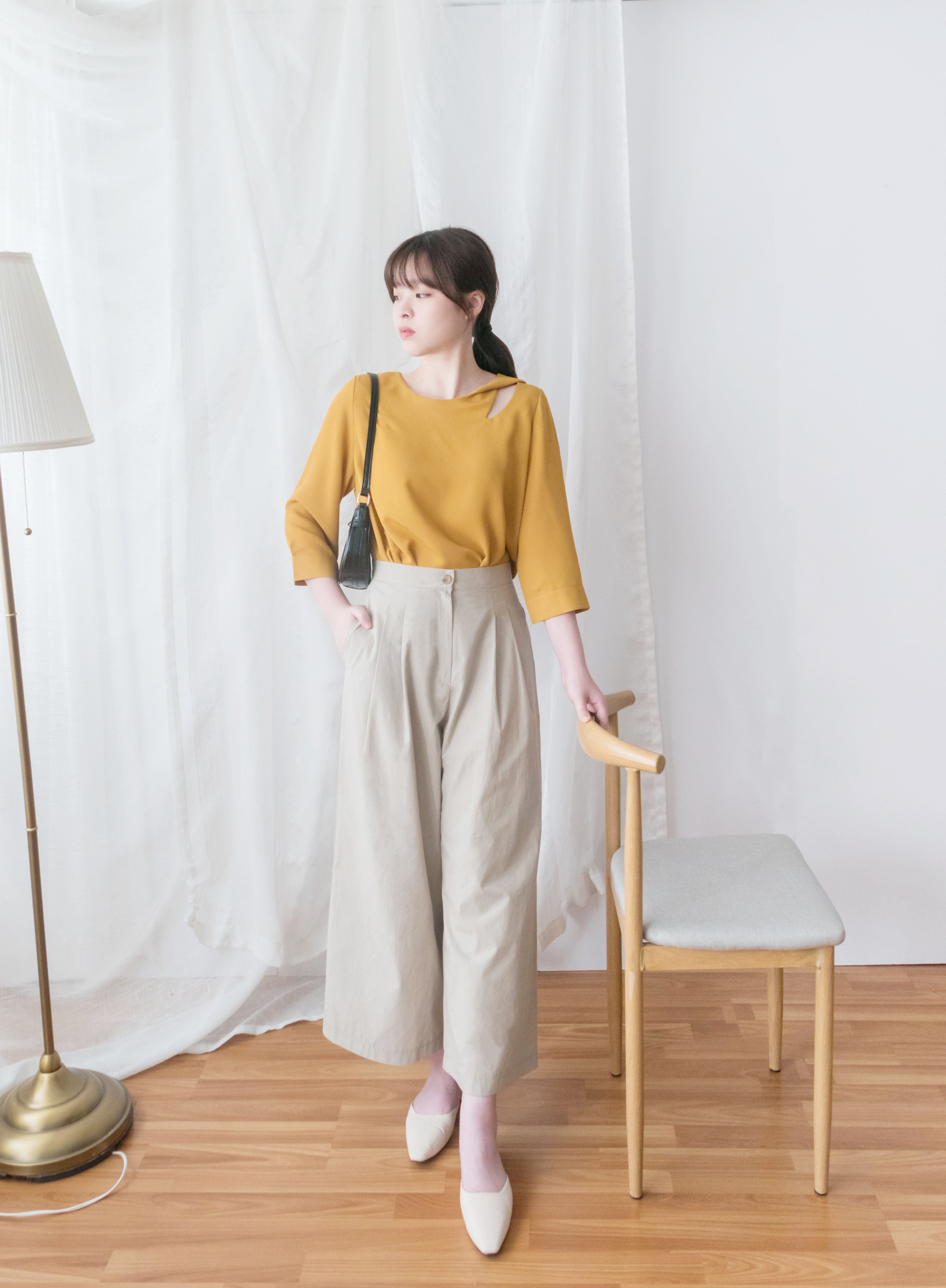 Mustard Twist 芥末黃開領扭紋帶雪紡上衣, Blouse/ BU8838