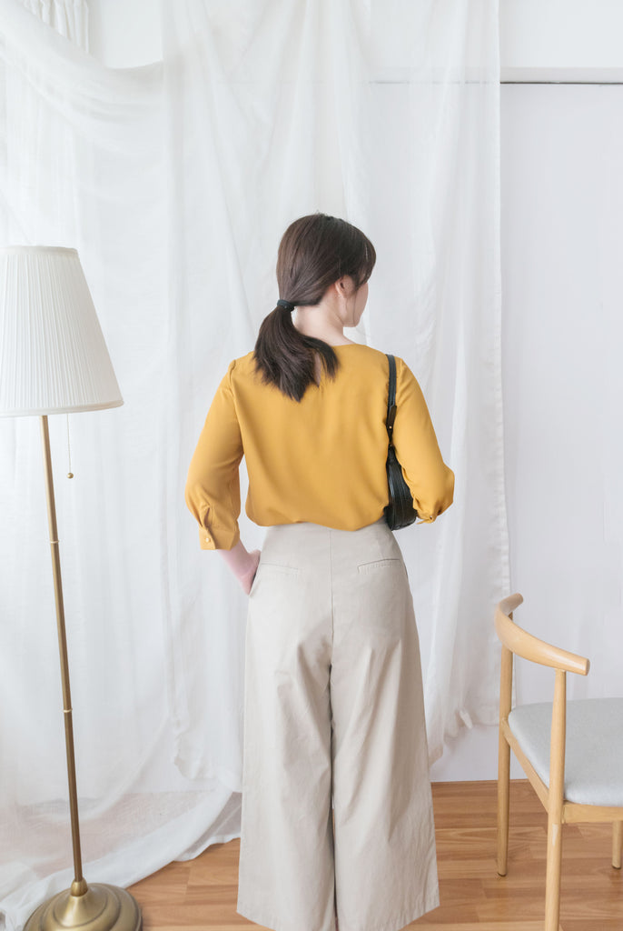 Mustard Twist 芥末黃開領扭紋帶雪紡上衣, Blouse/ BU8838