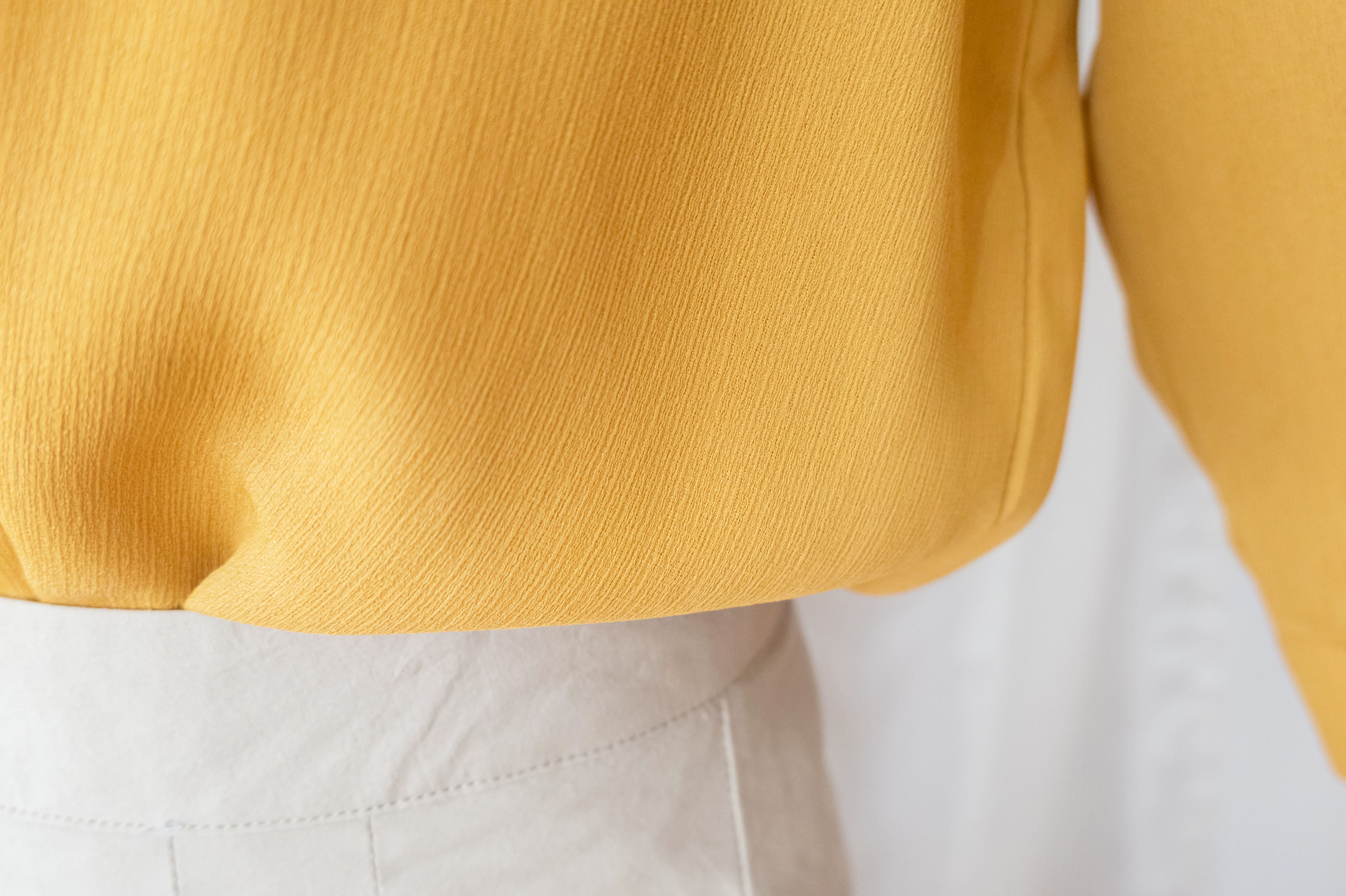Mustard Twist 芥末黃開領扭紋帶雪紡上衣, Blouse/ BU8838