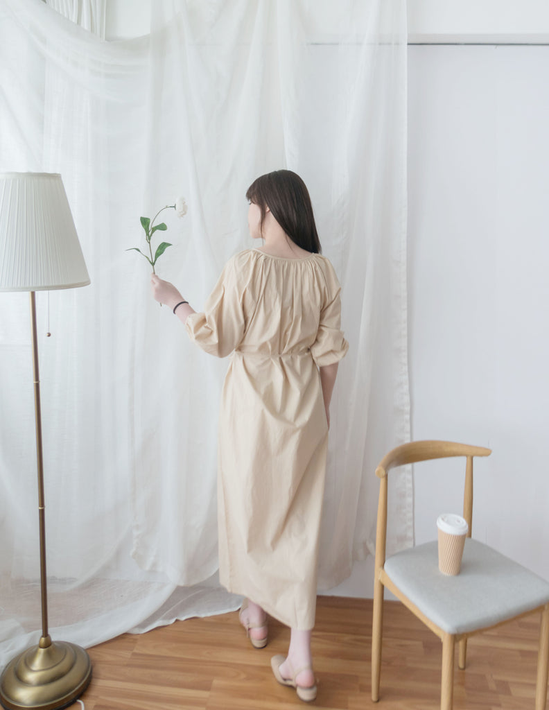 Fall in... 淺杏色車皺開圓領修腰, Dress/ DS9100