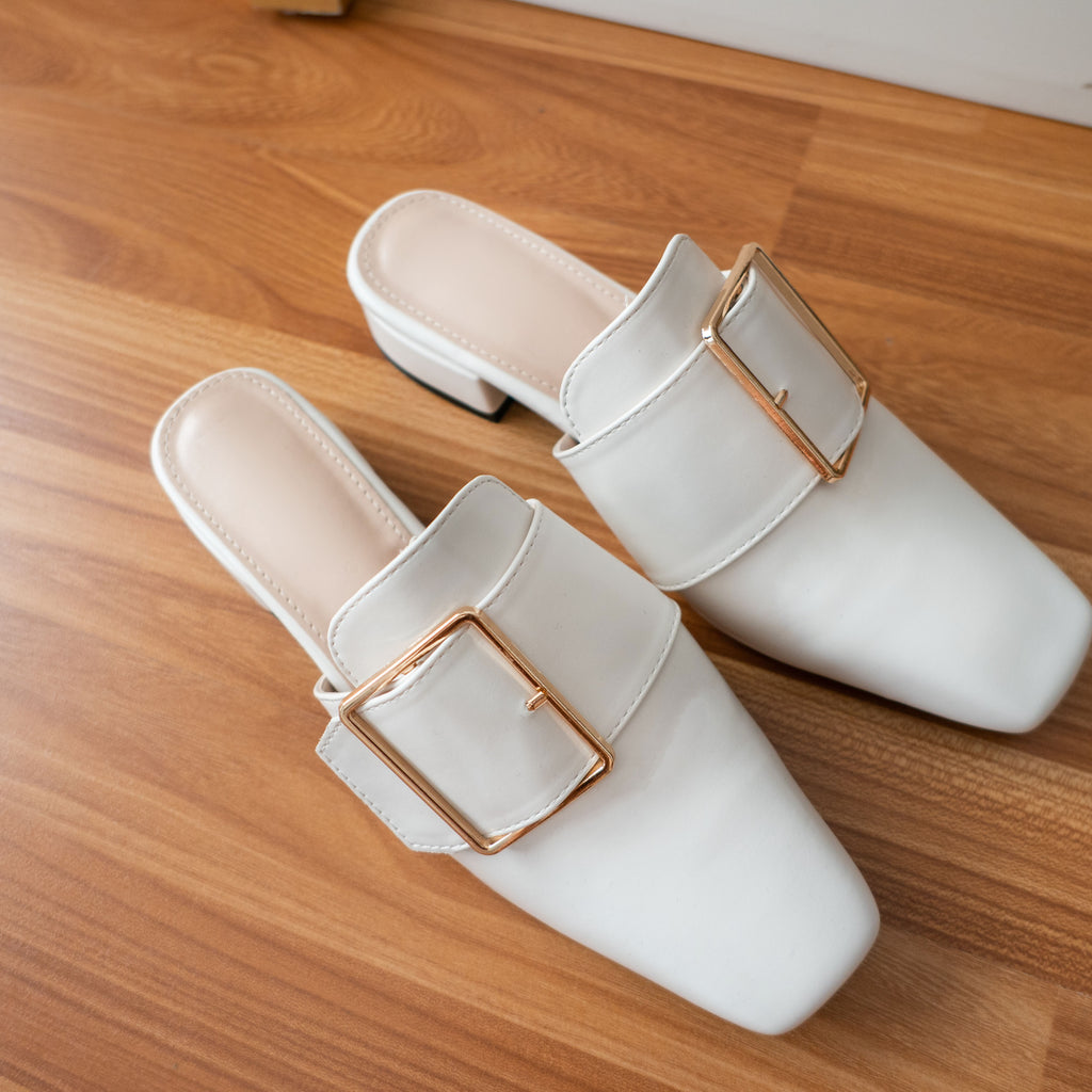 gold plug 白色金扣, Loafer mule/ SH8118