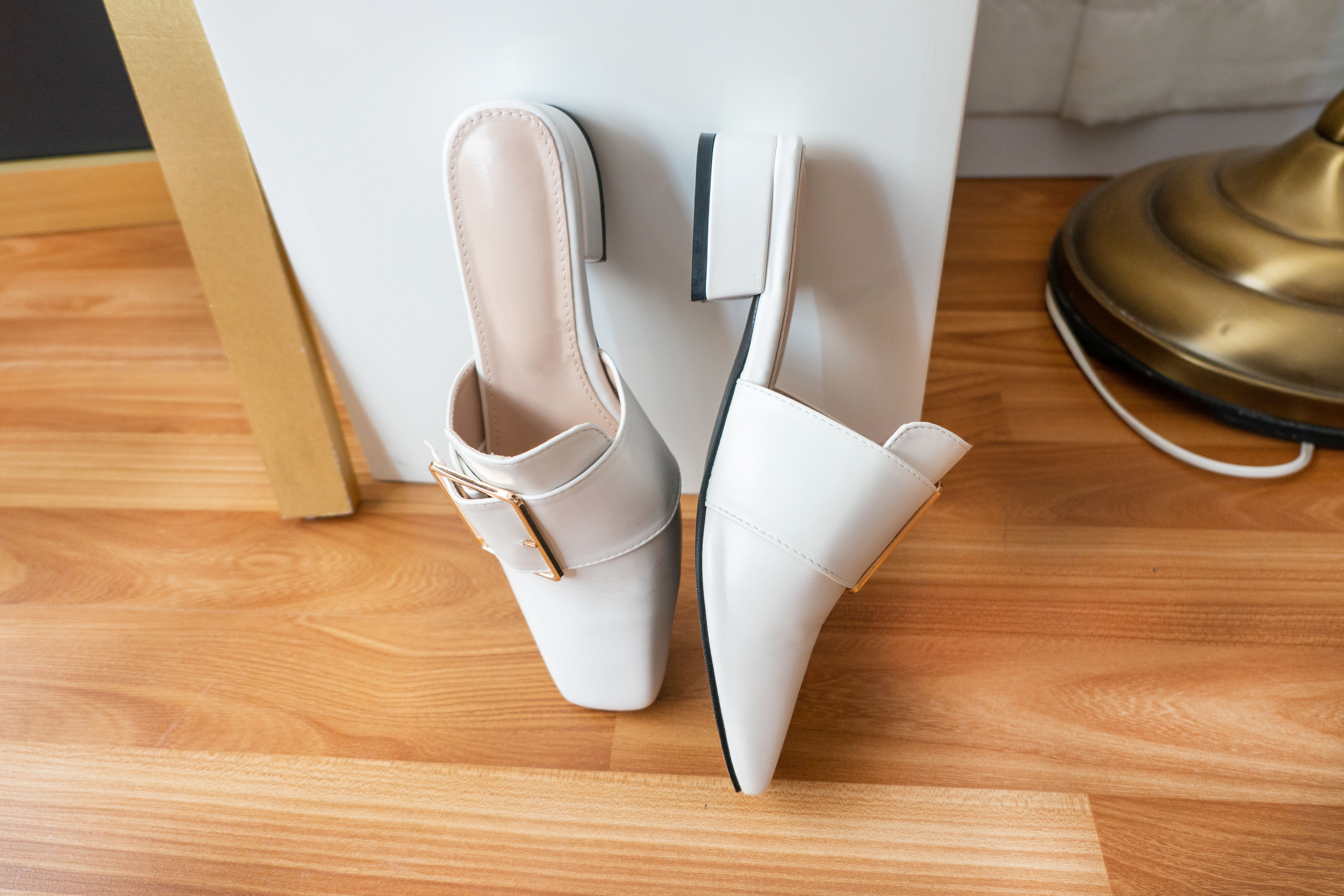 gold plug 白色金扣, Loafer mule/ SH8118