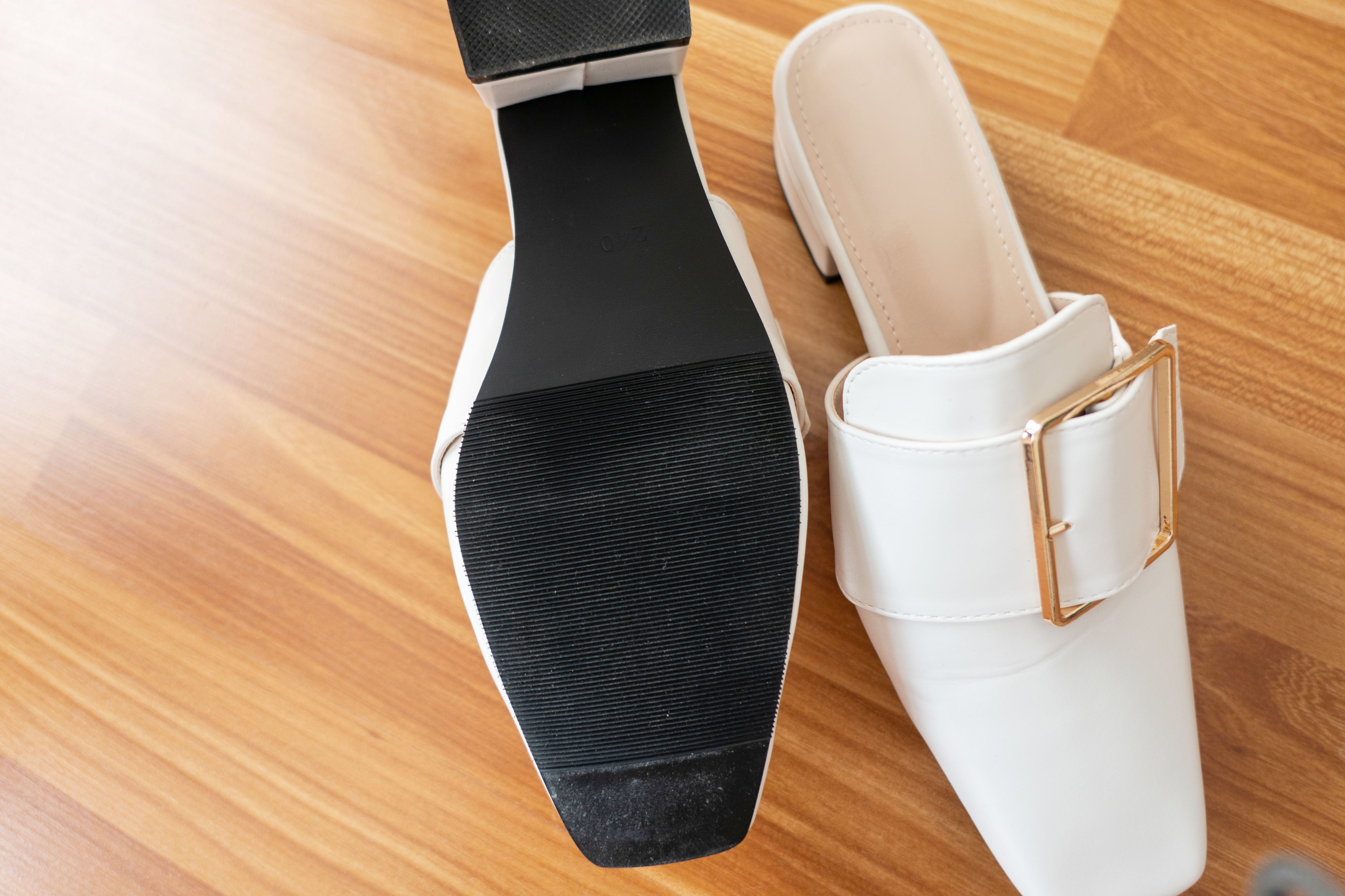 gold plug 白色金扣, Loafer mule/ SH8118