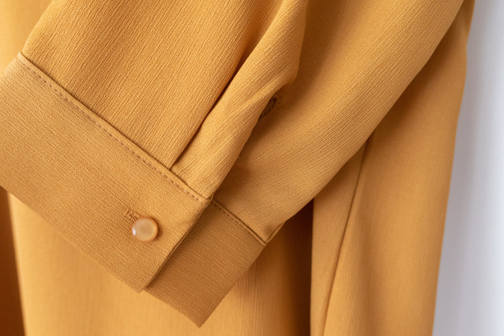 Mustard Twist 芥末黃開領扭紋帶雪紡上衣, Blouse/ BU8838