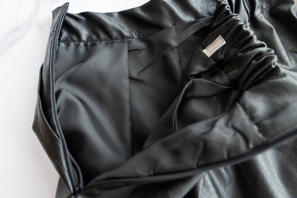 Faux Leather 簡約皮感雙口袋半身裙, Skirt/ SK8646