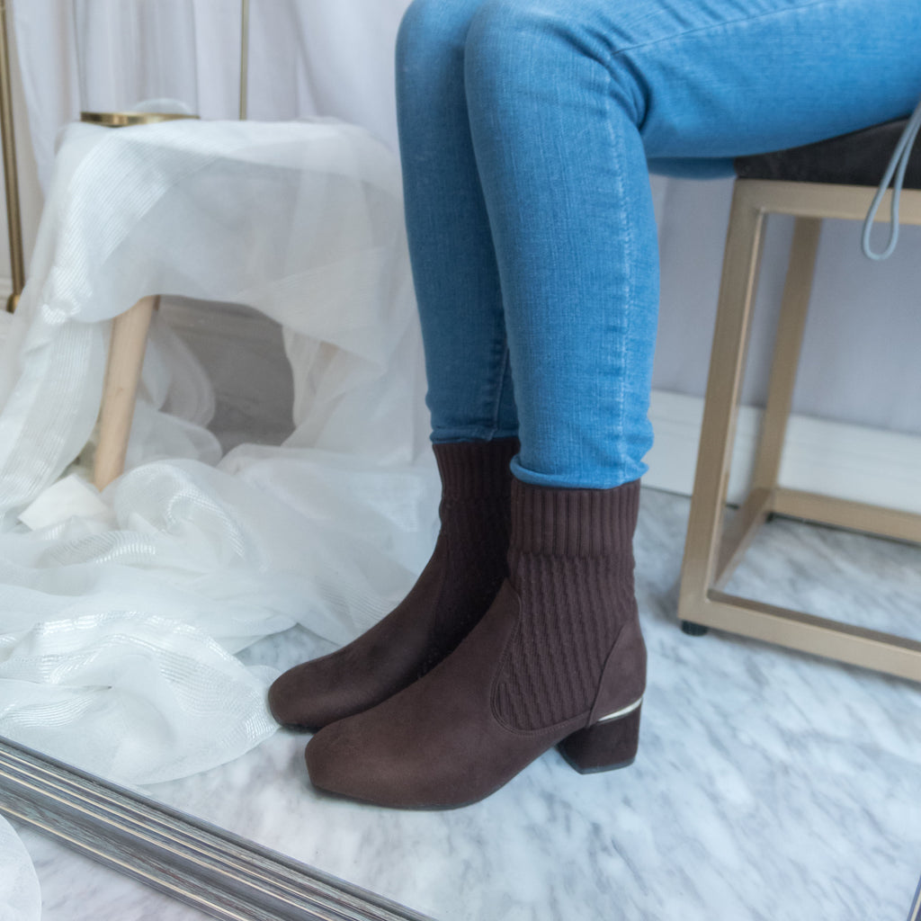 Elastic Socks 啡色彈性花紋金邊後踭, Boots/ SH8072