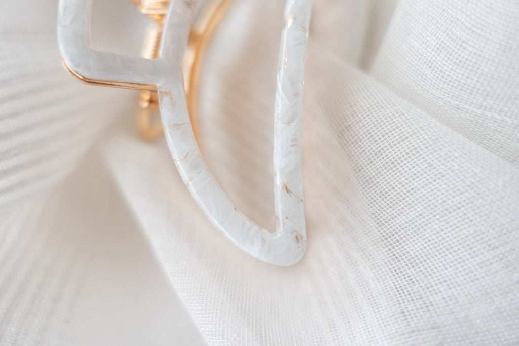 Half Moon, Clip/ HA8117