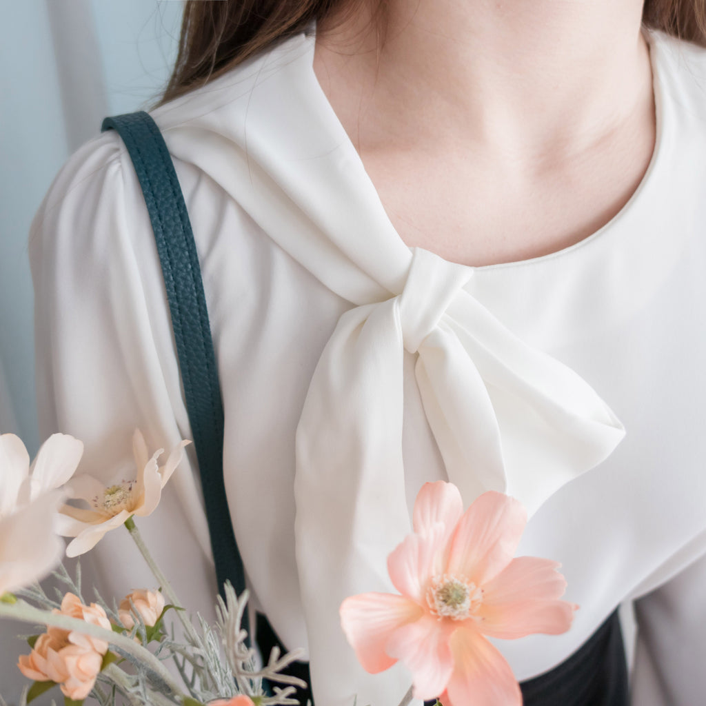 Side Scarf 簡約側蝴蝶領帶, Blouse/ BU8870 (white sold out)