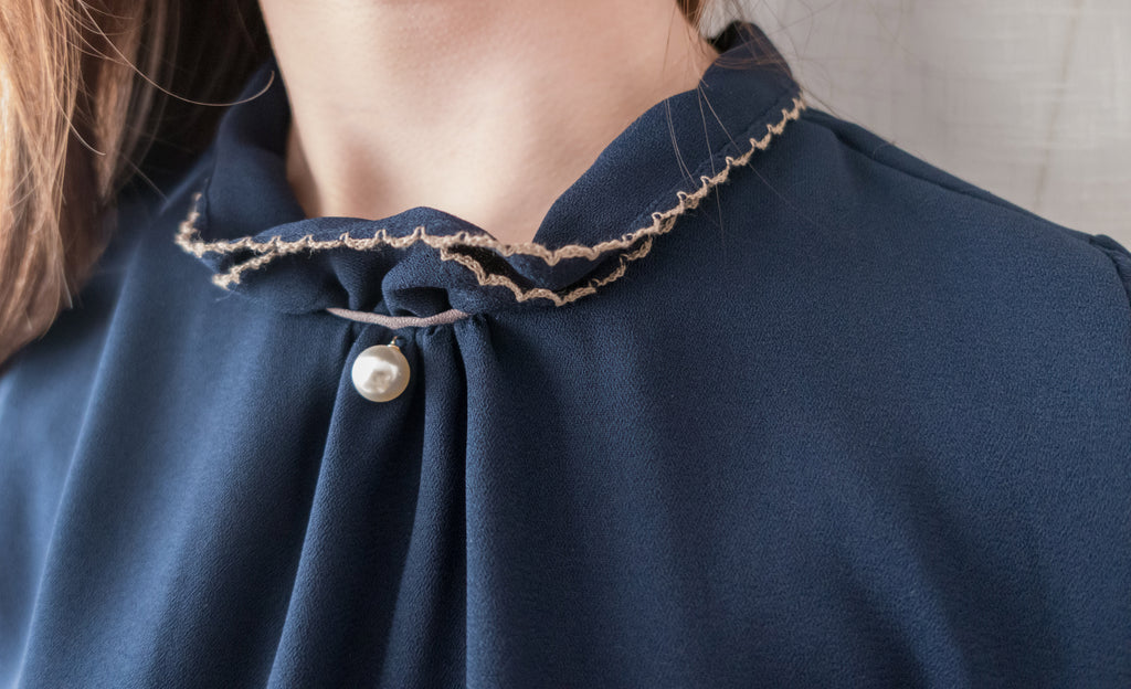 Ruffle Collar 氣質雪紡線條花邊珍珠領口, Blouse/ BU8885 (navy sold out)