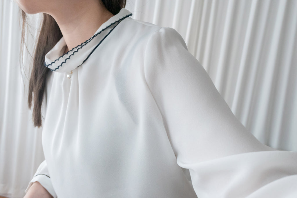 Ruffle Collar 氣質雪紡線條花邊珍珠領口, Blouse/ BU8885 (navy sold out)