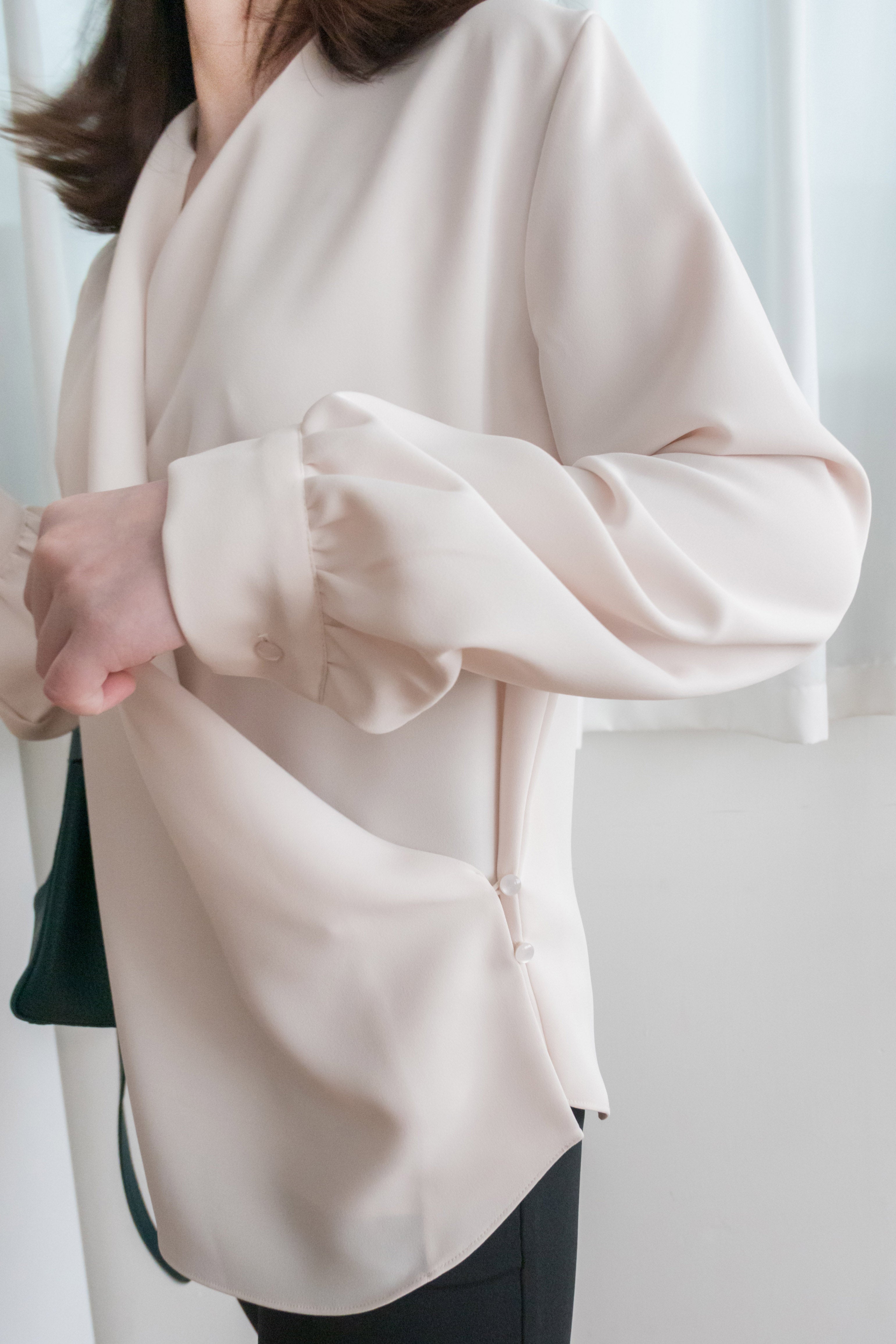 Floral White 垂感包裹式側鈕扣, Blouse/ BU8865