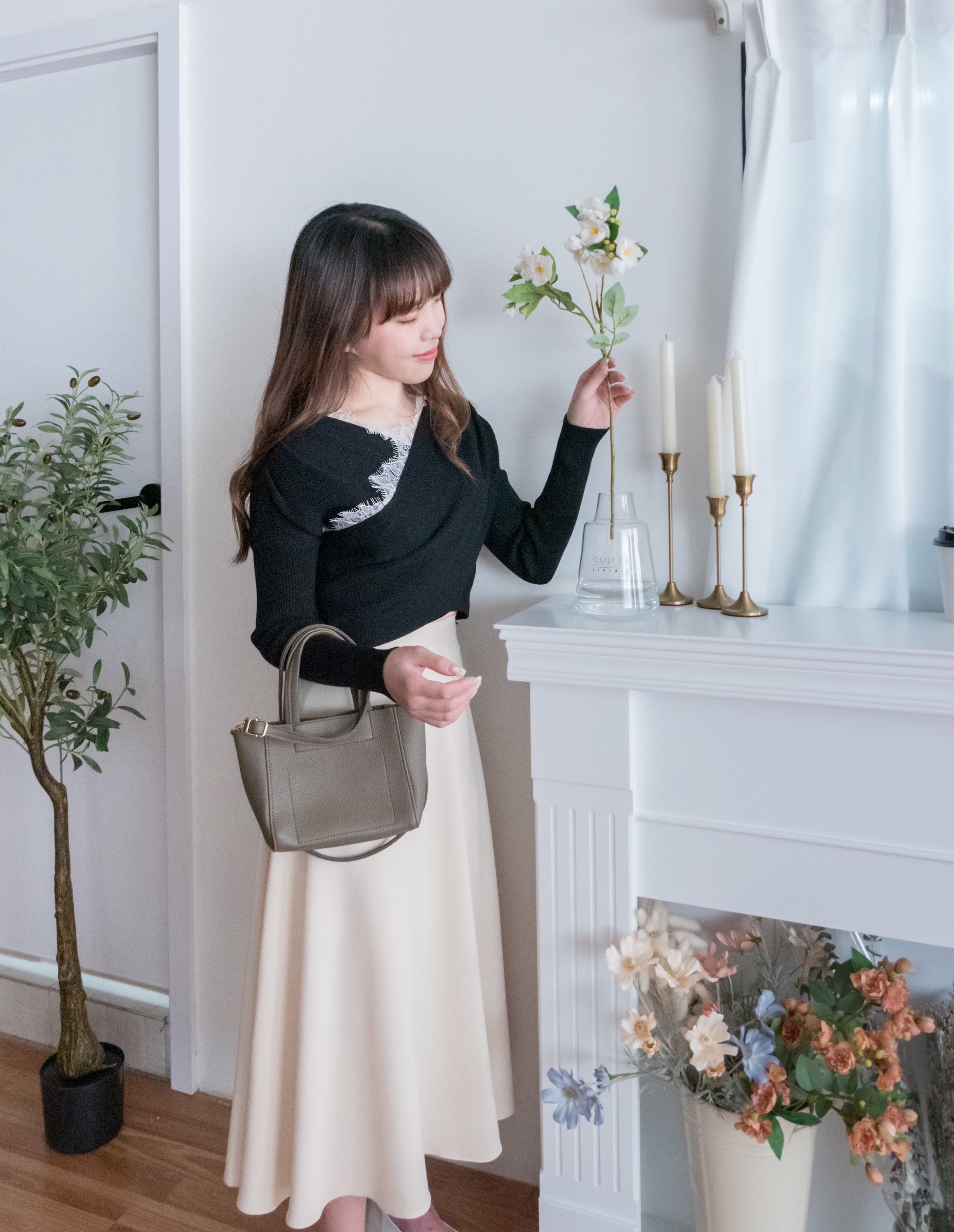 Silk Smooth 四色絲滑質料顯瘦傘形長裙, Skirt/ SK8673 (Ivory/black sold out)