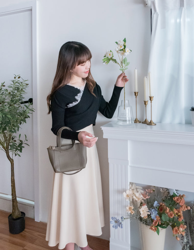 Silk Smooth 四色絲滑質料顯瘦傘形長裙, Skirt/ SK8673 (Ivory/black sold out)