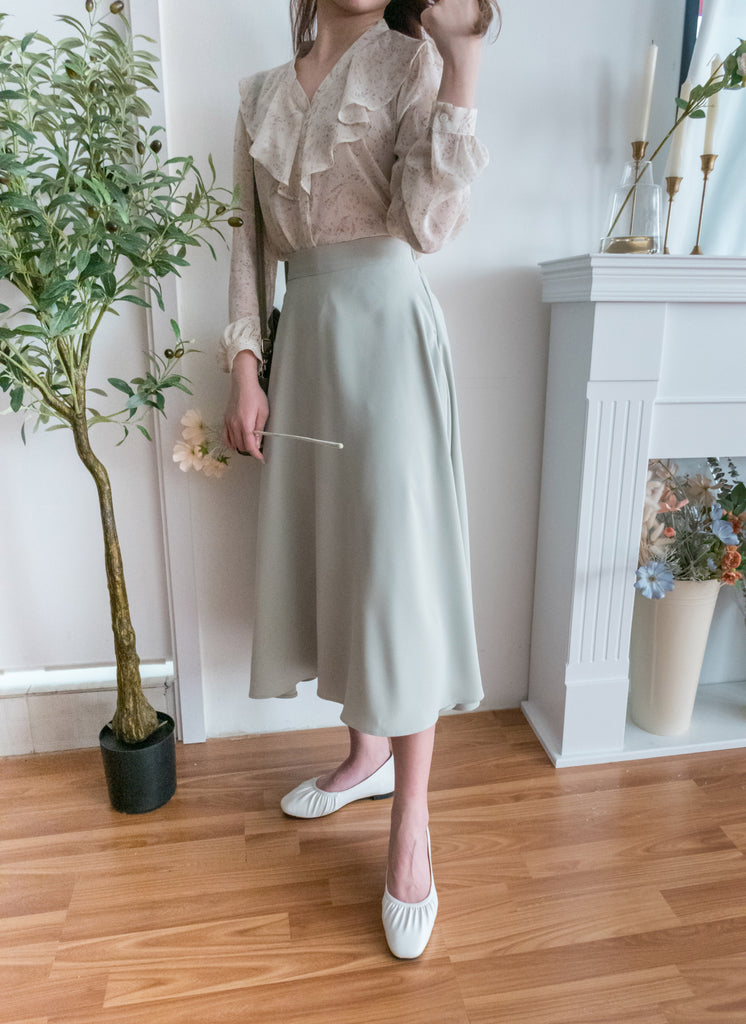 Silk Smooth 四色絲滑質料顯瘦傘形長裙, Skirt/ SK8673 (Ivory/black sold out)