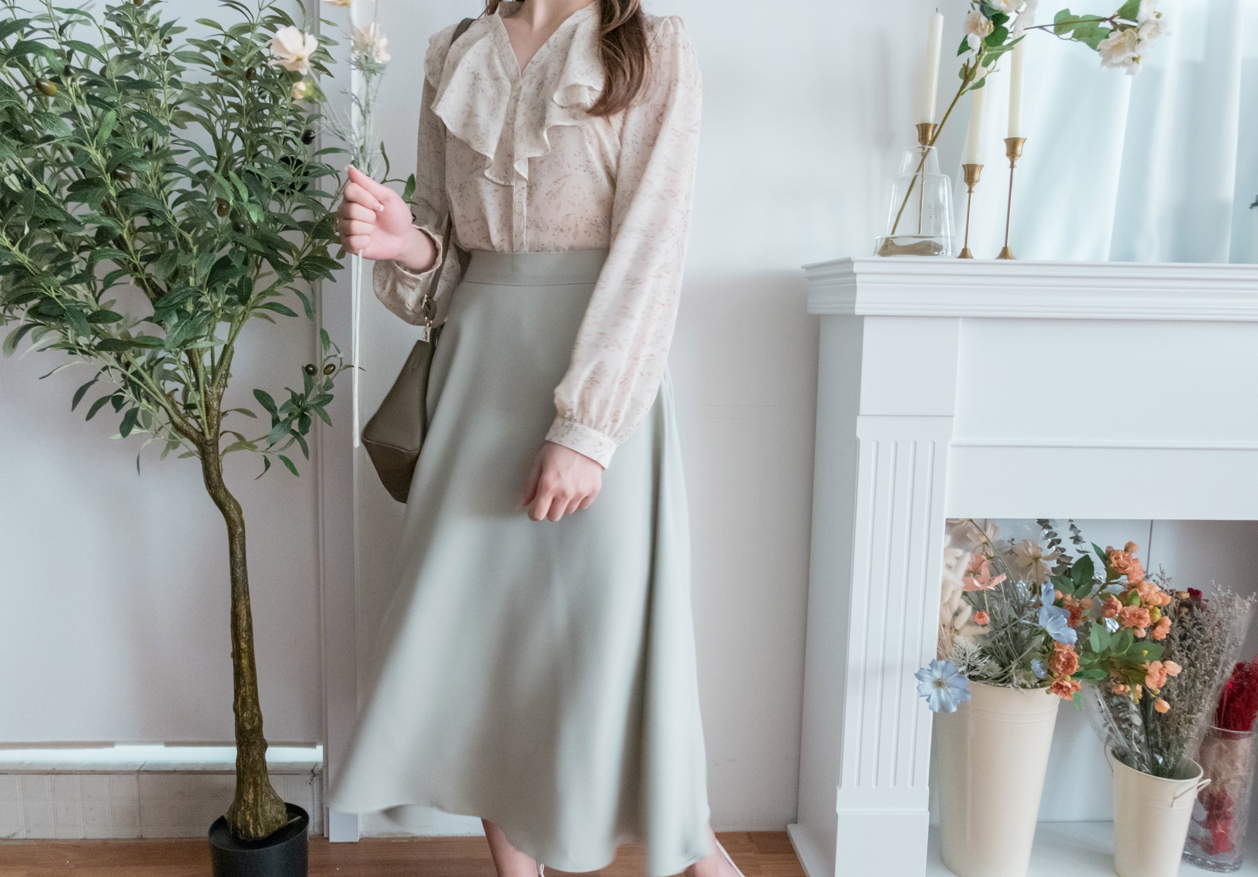 Ruffle Floral 氧氣感花枝飄飄領口, Blouse/ BU8890 (white sold out)