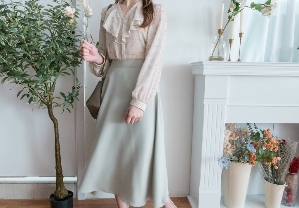 Silk Smooth 四色絲滑質料顯瘦傘形長裙, Skirt/ SK8673 (Ivory/black sold out)