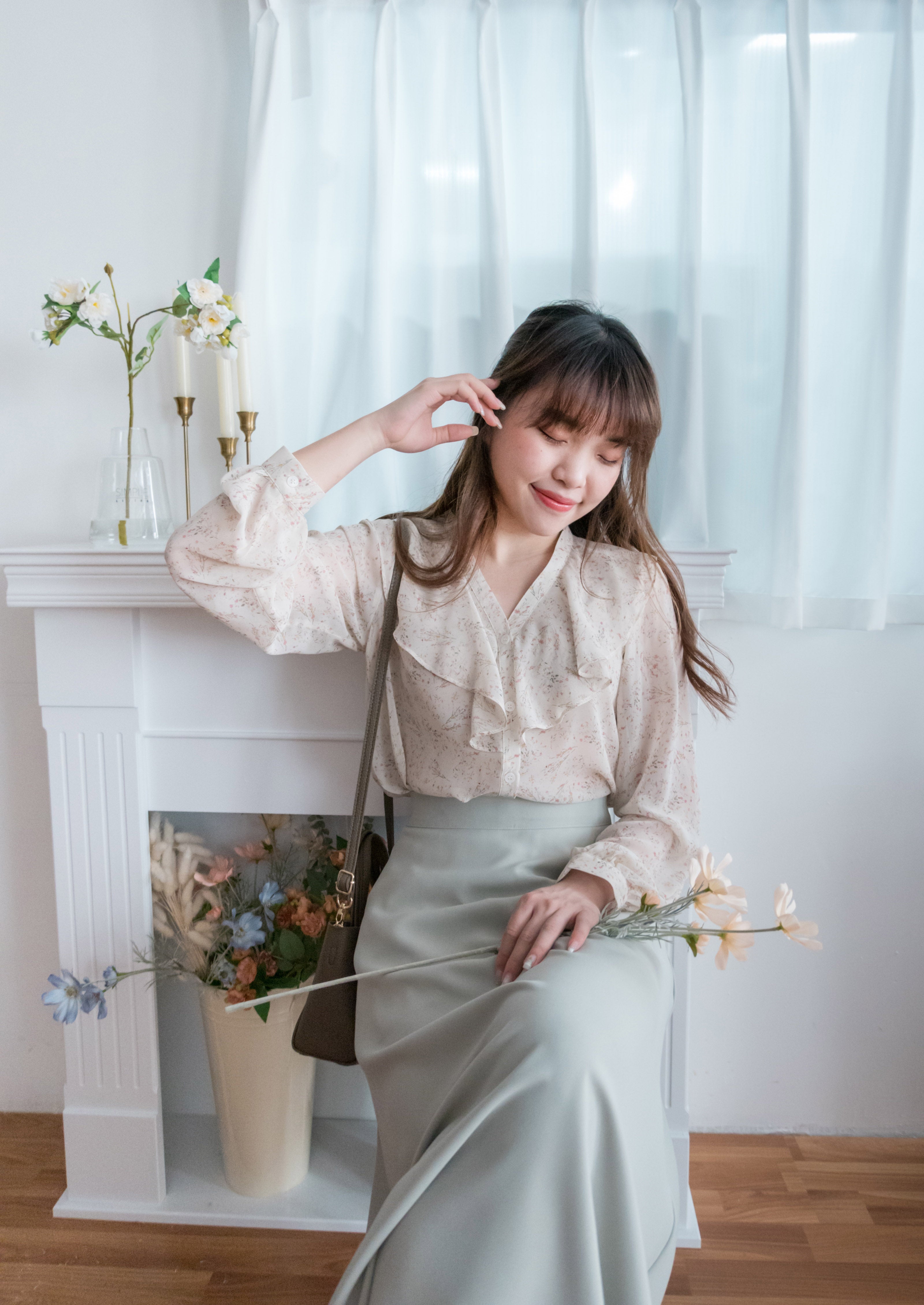 Ruffle Floral 氧氣感花枝飄飄領口, Blouse/ BU8890 (white sold out)