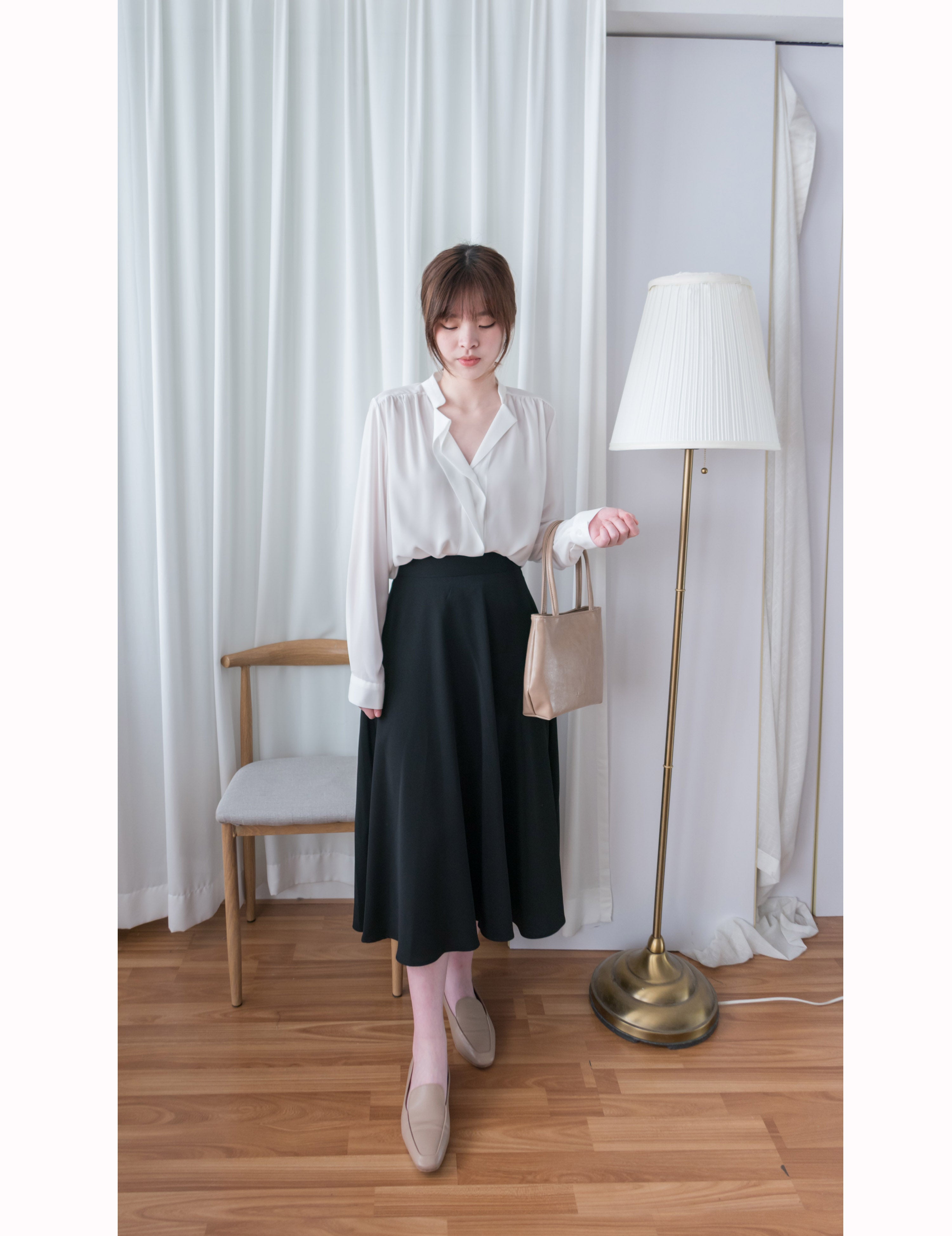 Silk Smooth 四色絲滑質料顯瘦傘形長裙, Skirt/ SK8673 (Ivory/black sold out)