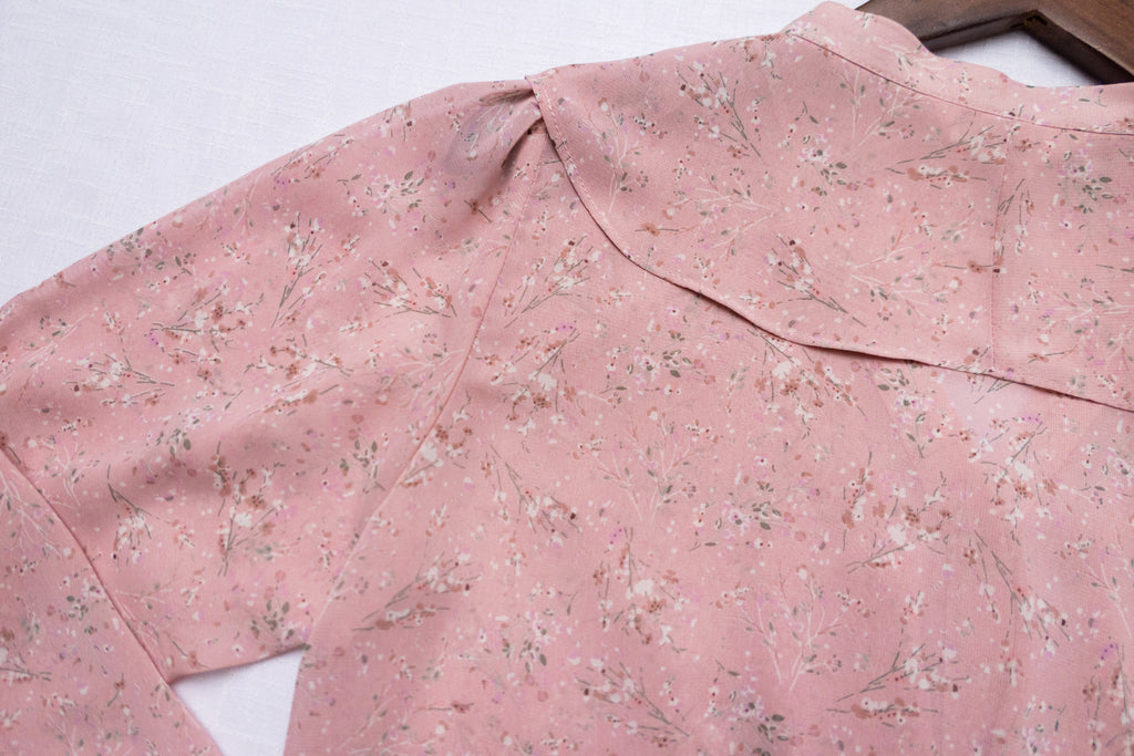 Ruffle Floral 氧氣感花枝飄飄領口, Blouse/ BU8890 (white sold out)