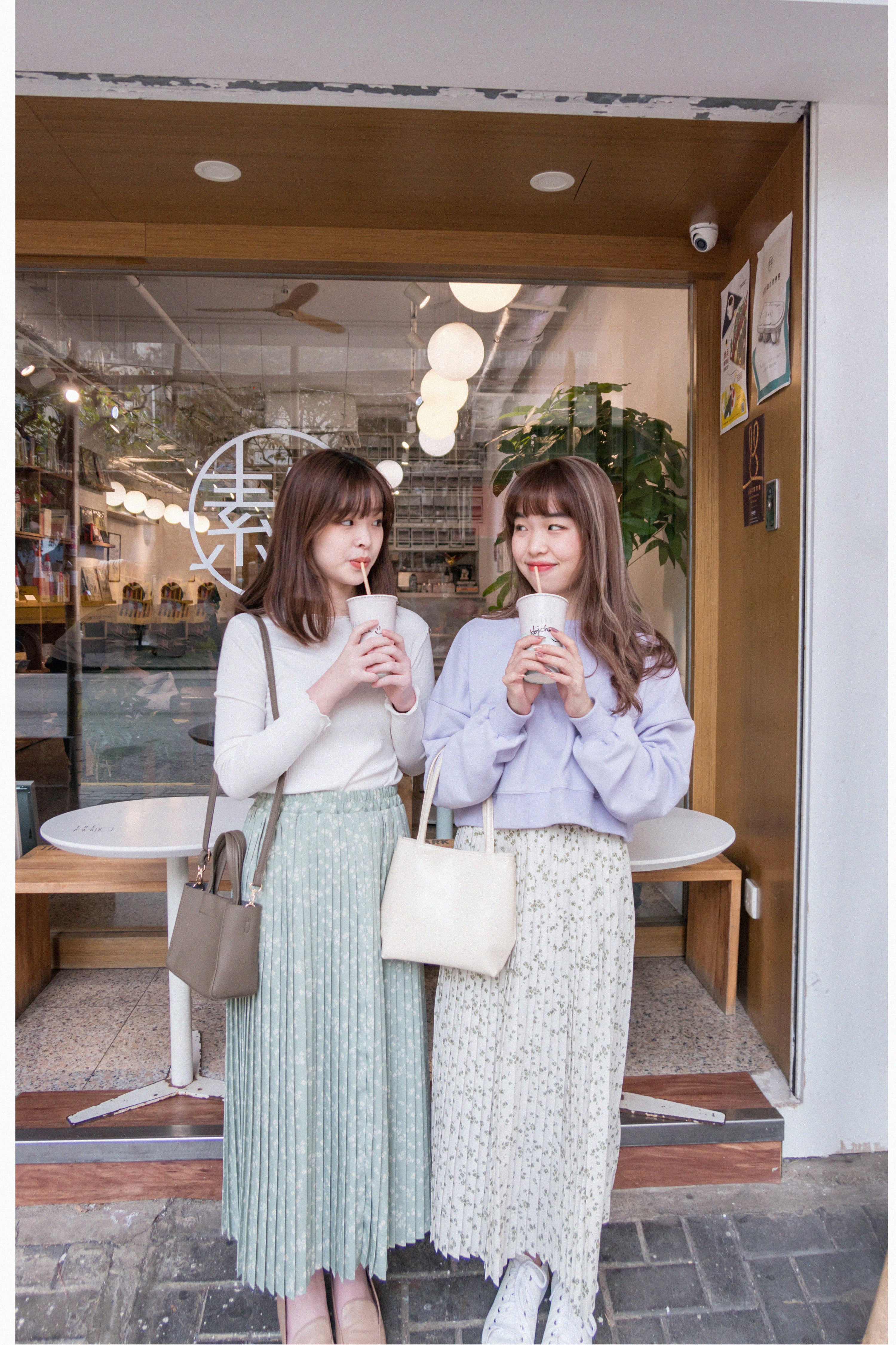 Wave 超彈性合身波浪邊裝飾打底單穿, Top/ TP8833 (White/lavender Sold out)