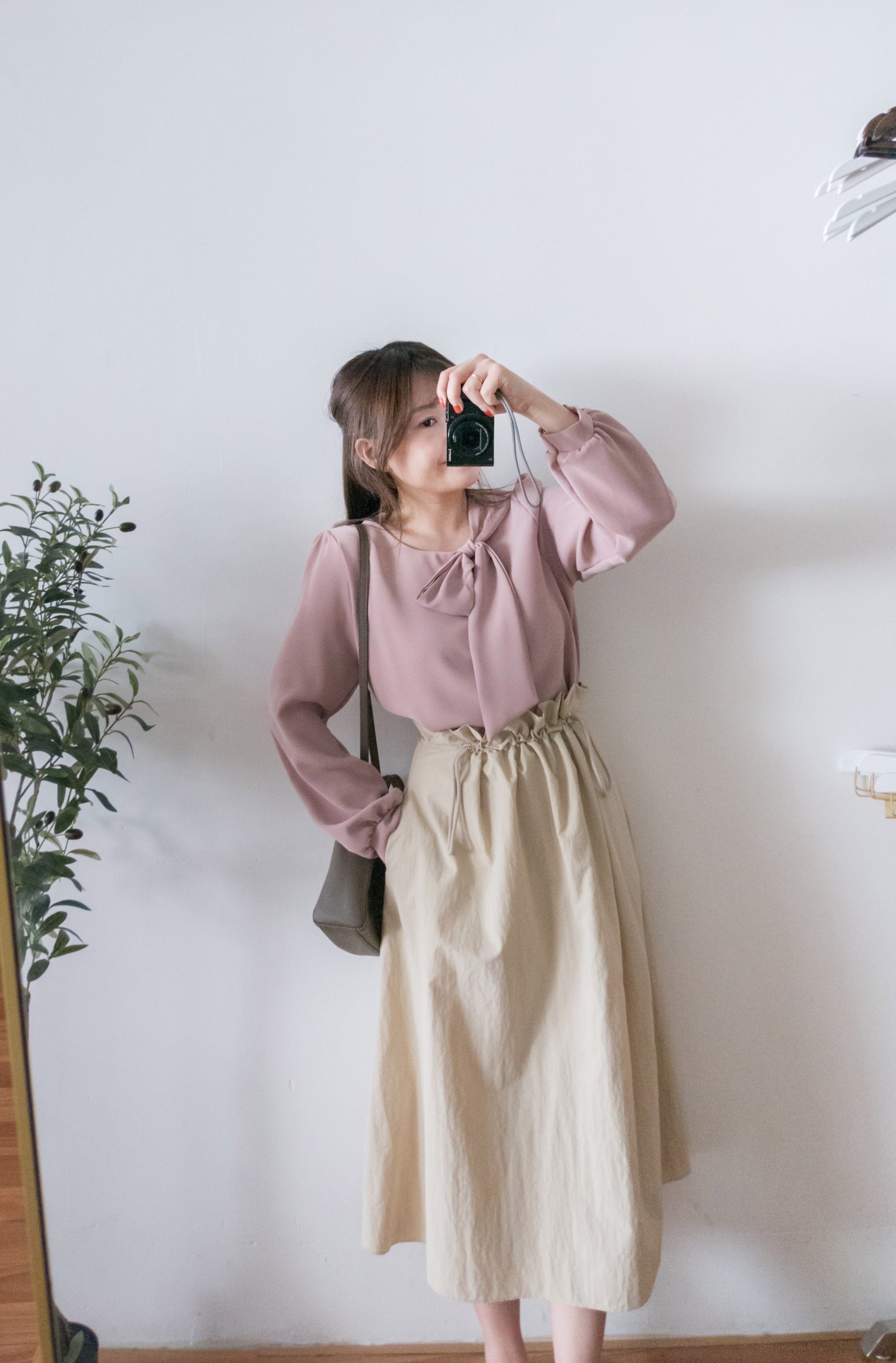 Side Scarf 簡約側蝴蝶領帶, Blouse/ BU8870 (white sold out)