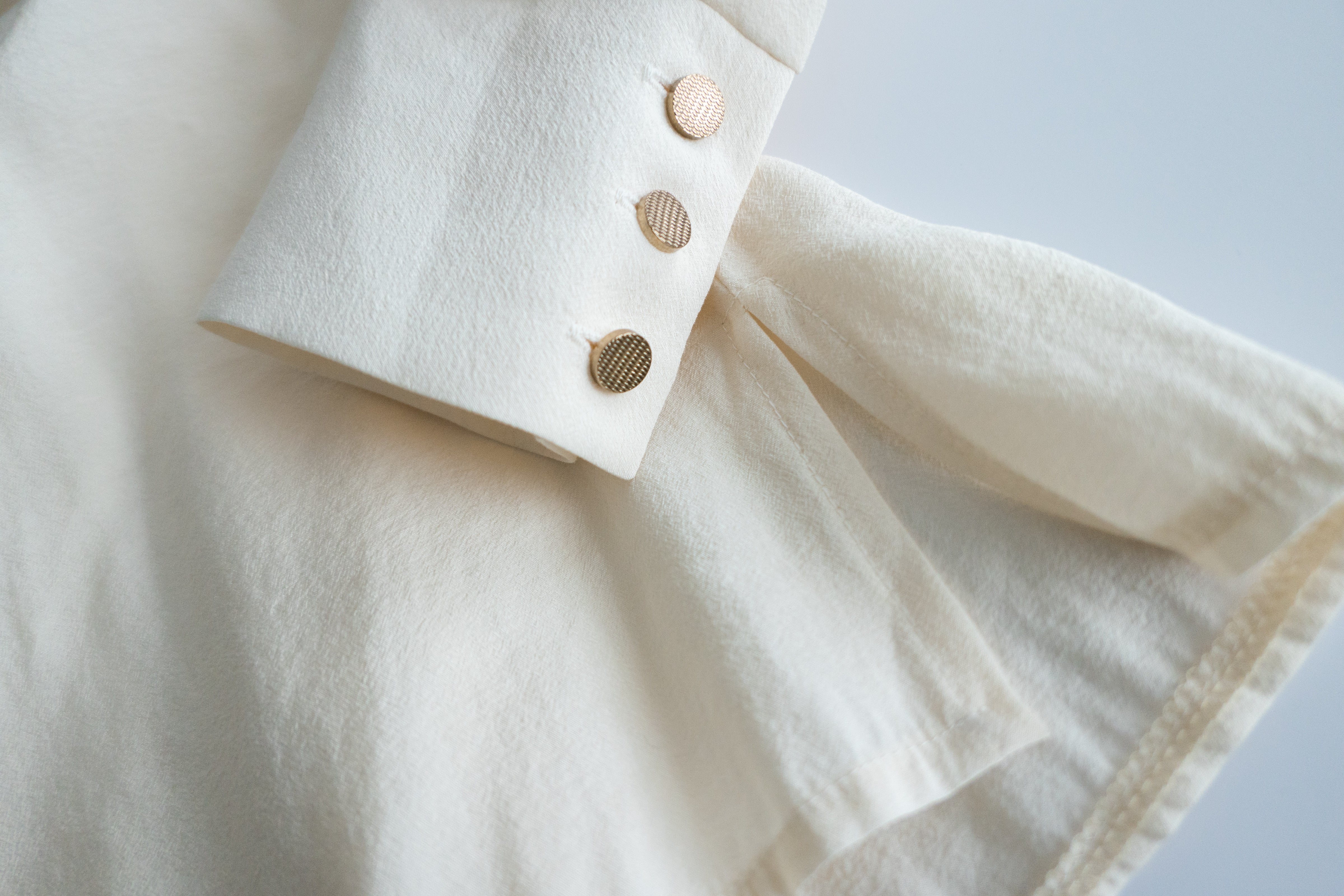 Twist V 小復古高質感扭紋領口, Blouse/ BU8859 (lightbeige sold out)