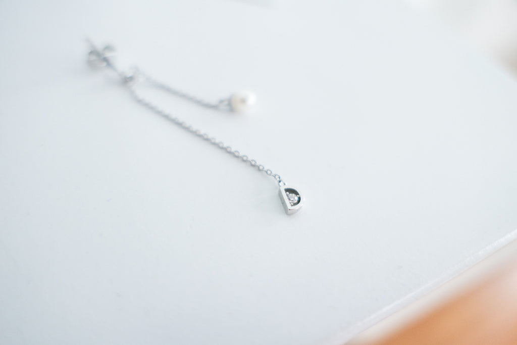 Pearl Crystal Drop Earrings/ ER8333