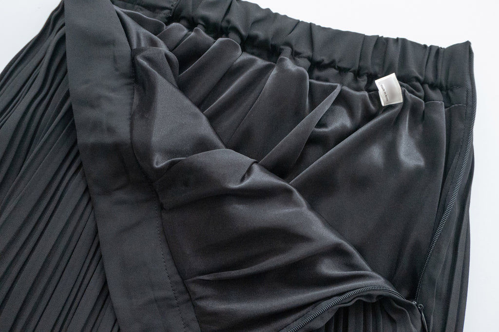 Elegant Buckle 金釦裝飾飄逸雙層細褶, Skirt/ SK8681 (black sold out)