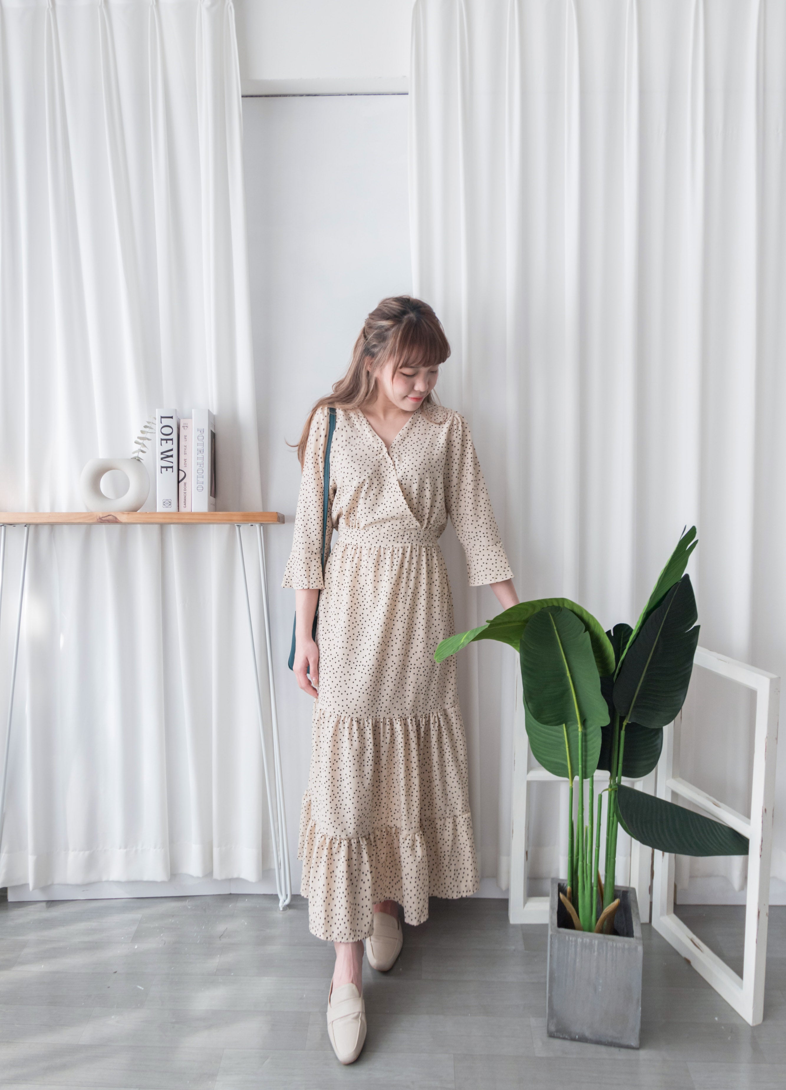 Ruffle Dot 象牙白法式點點疊領後橡筋傘裙, Dress/ DS9189