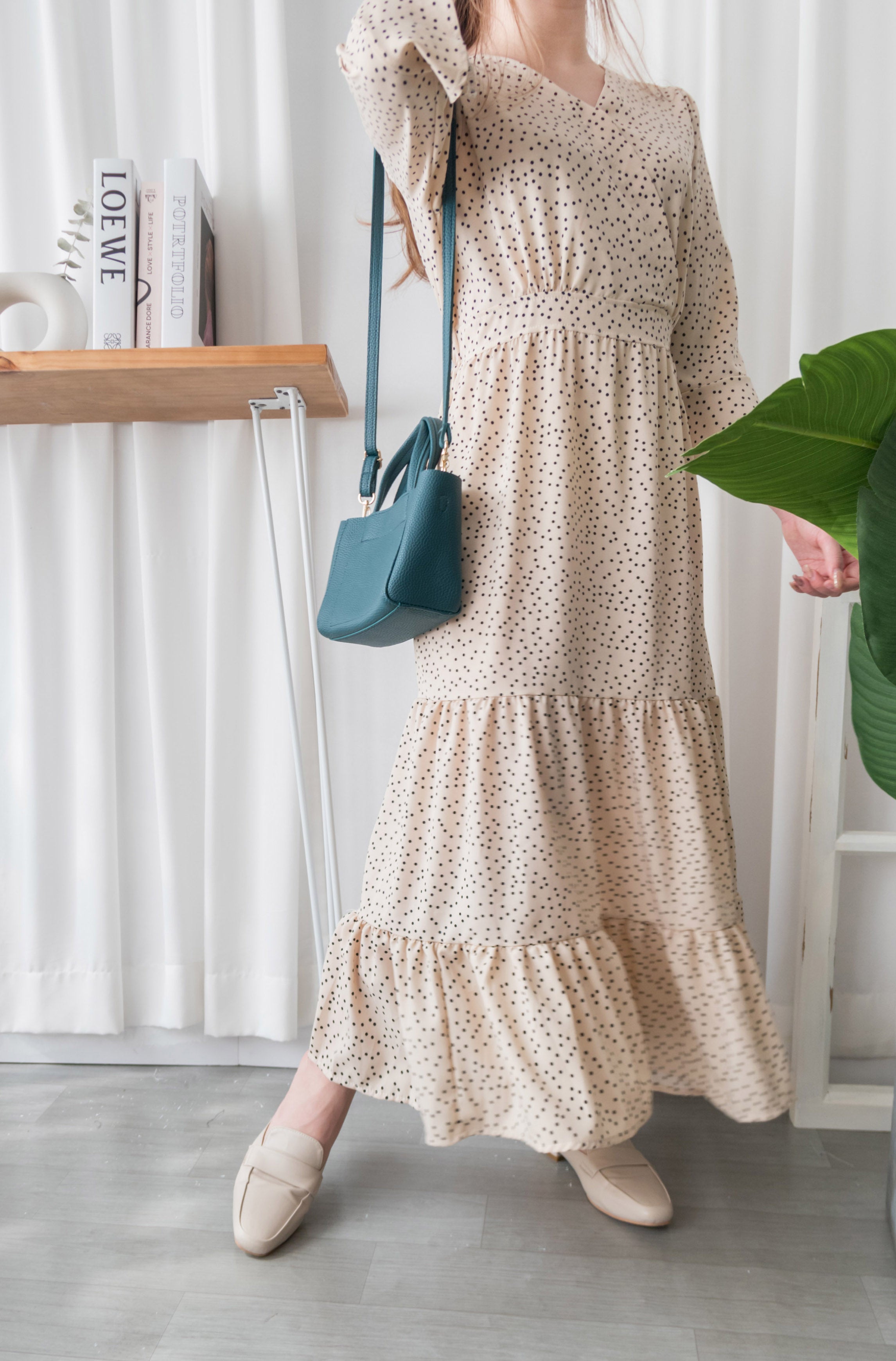 Ruffle Dot 象牙白法式點點疊領後橡筋傘裙, Dress/ DS9189