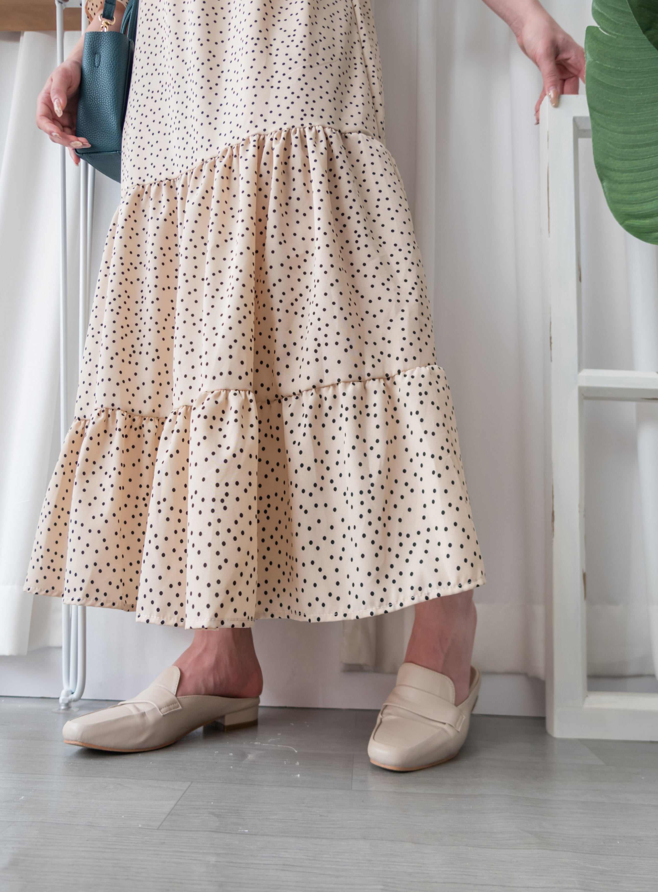 Ruffle Dot 象牙白法式點點疊領後橡筋傘裙, Dress/ DS9189