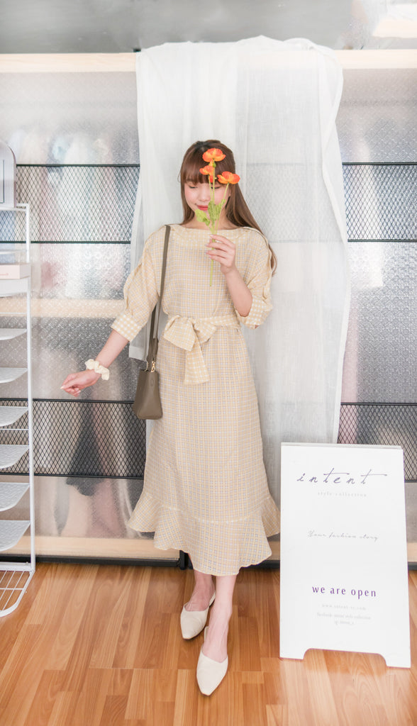 Elegant Check 細緻船領荷葉邊織格紋連身裙, Dress/ DS9193 (light yellow soldout)