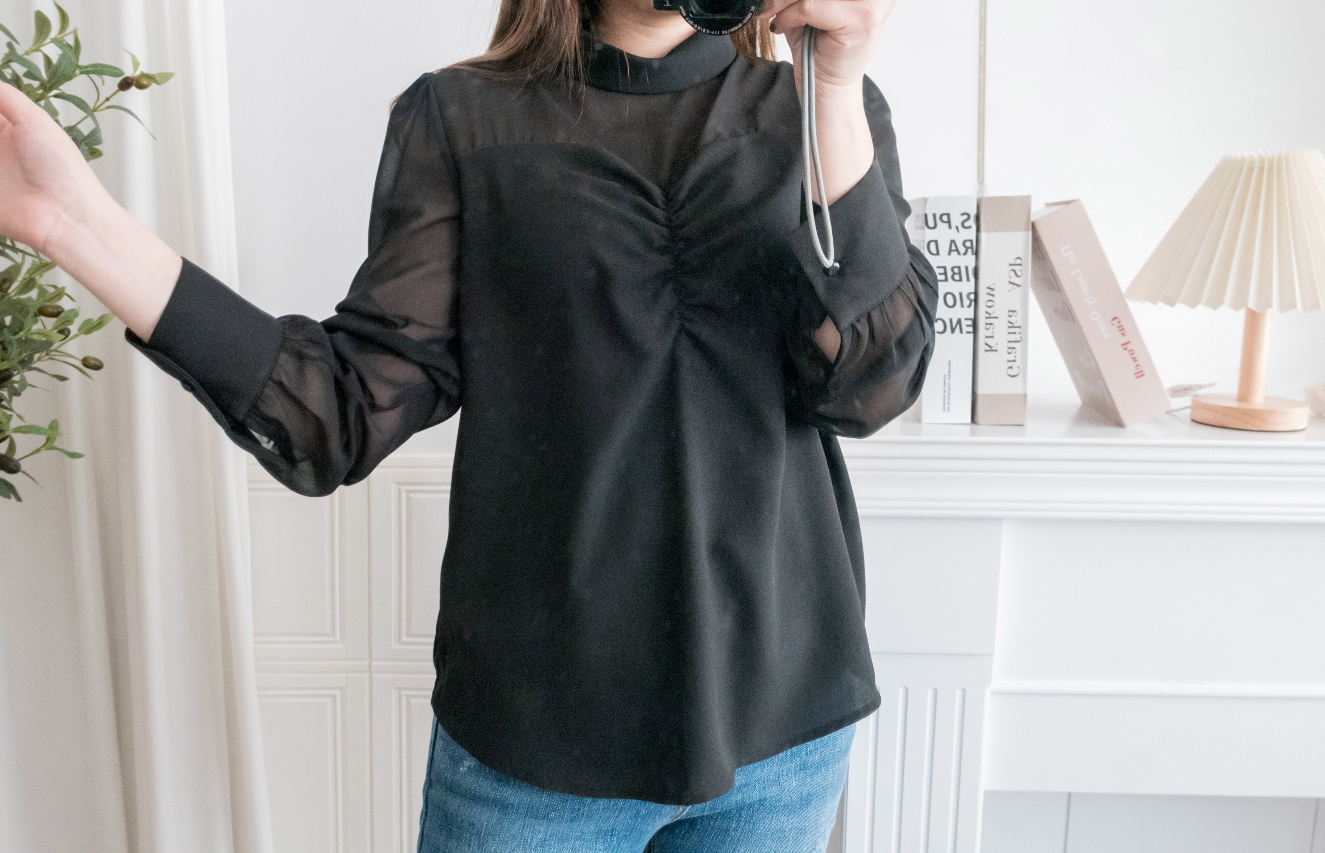 Dating 黑色拼接寬鬆圓領車皺胸口, Blouse/ BU8909