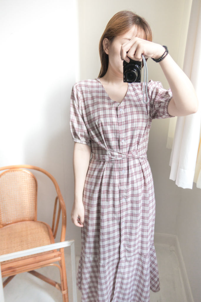 V領紅色格仔自訂修腰Ruffle尾, Dress/ L001