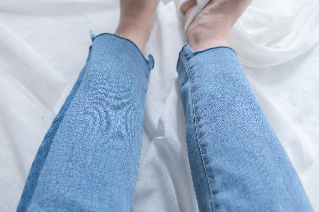 Side border 全條彈性低調小破洞雙色牛仔褲, Jeans/ PT8281