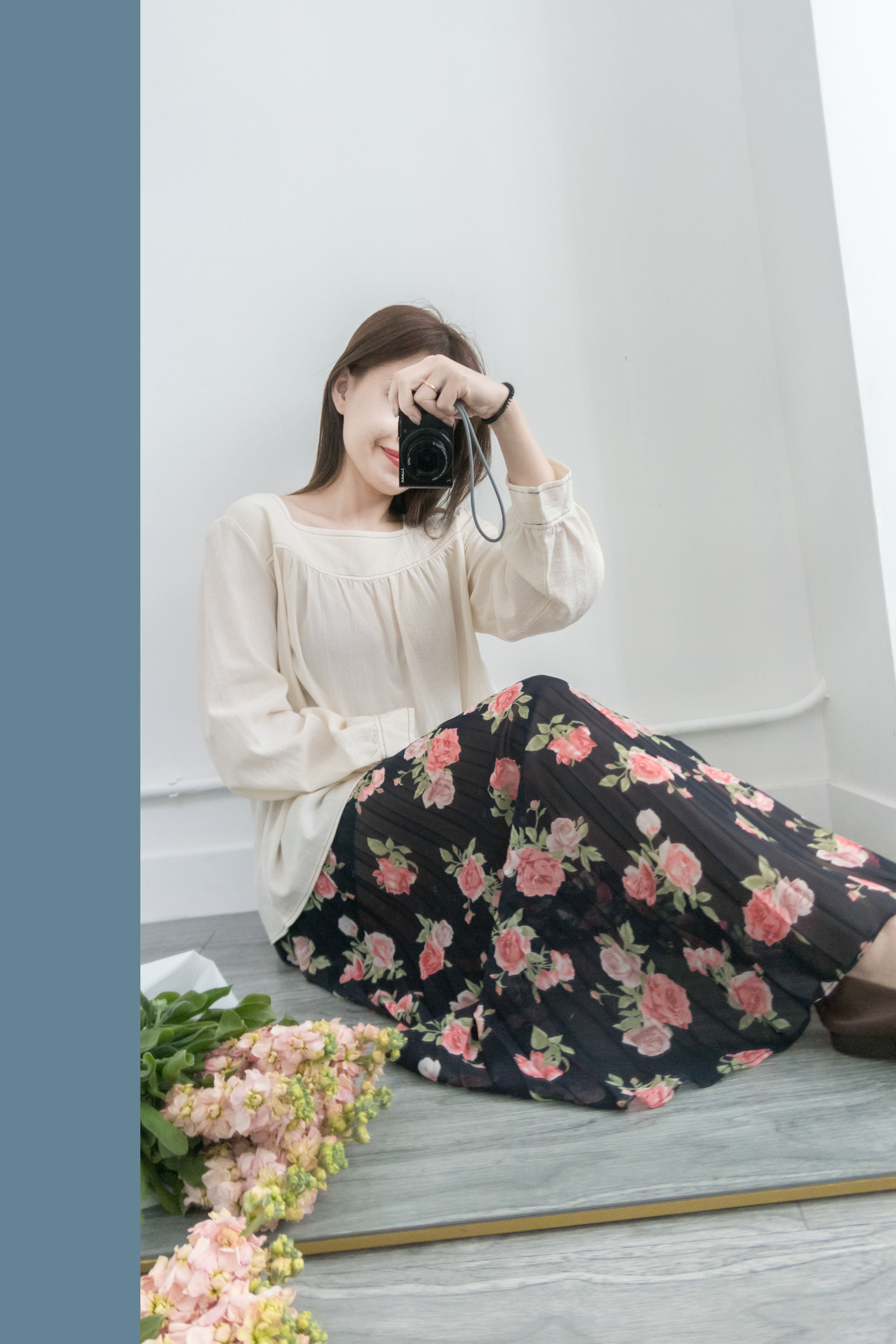 Passionate Rose 深藍色玫瑰印花層次感百褶裙, Skirt/ SK8349
