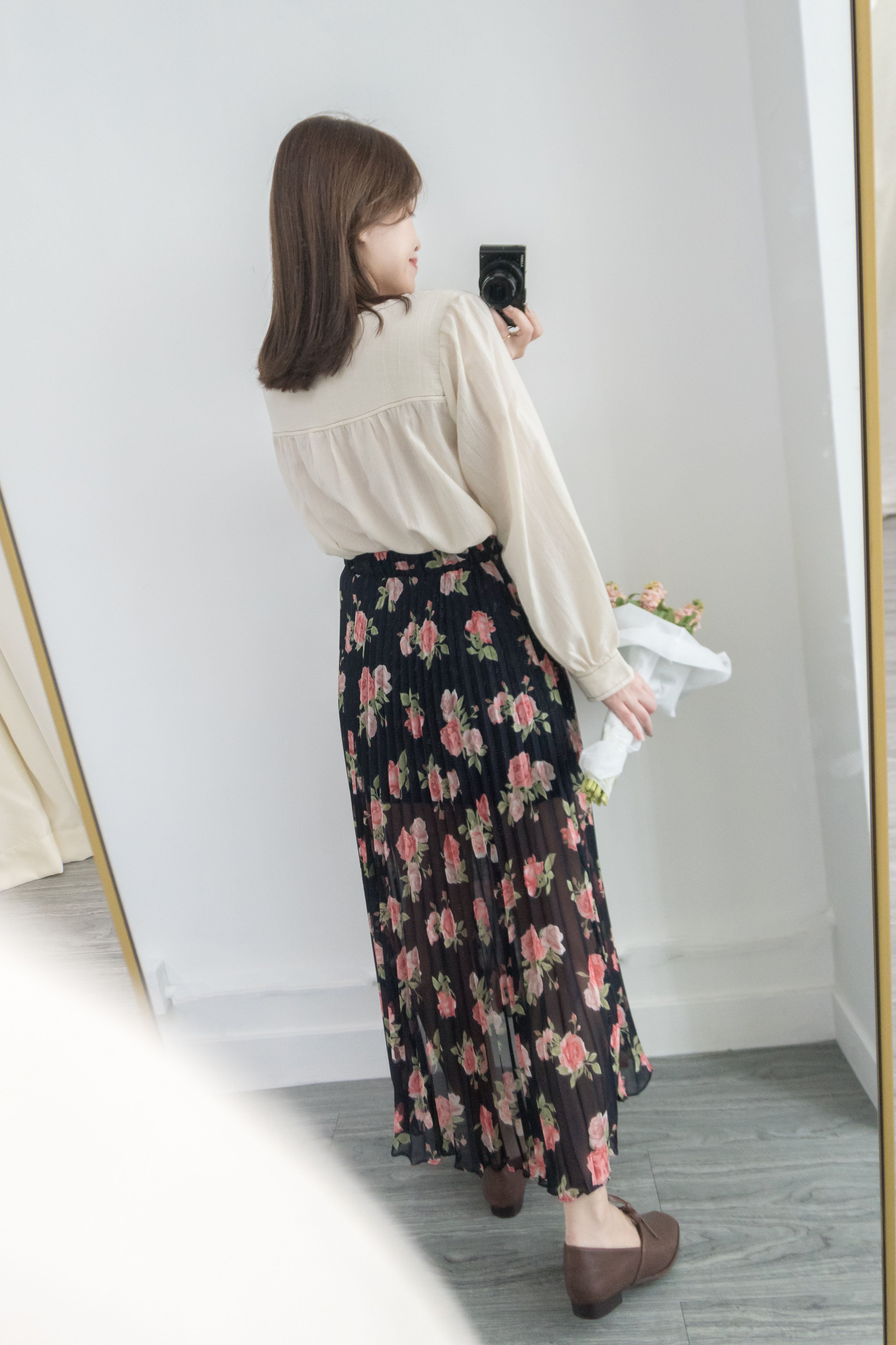 Passionate Rose 深藍色玫瑰印花層次感百褶裙, Skirt/ SK8349