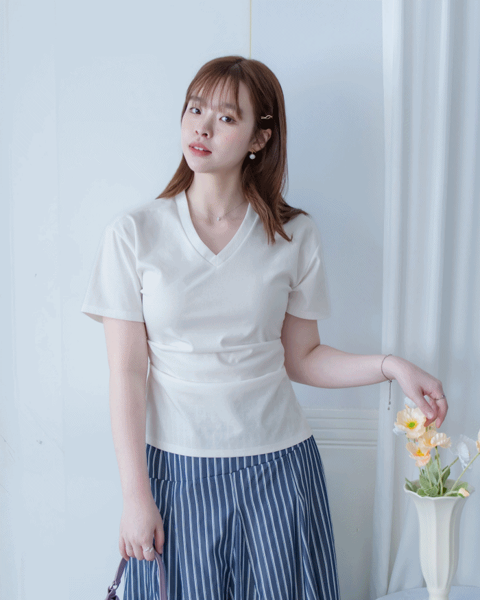 Side pinned V-Neck Tee 側抓褶後開叉V領上衣/ TP9216