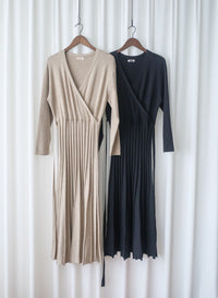 Wrap Dress 疊V領立體線條針織裙擺彈性連身裙/ DS1049