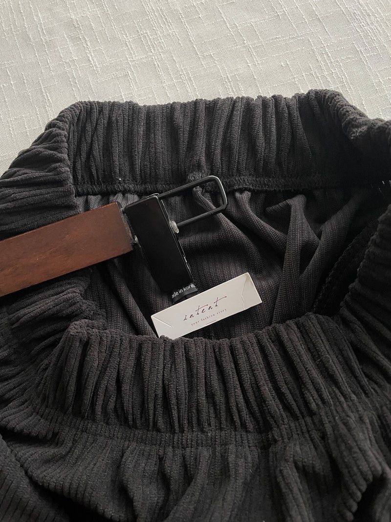 Suede Loose Pants 高腰顯腿長燈芯絨隨性闊褲/ PT8446 （beige sold out)
