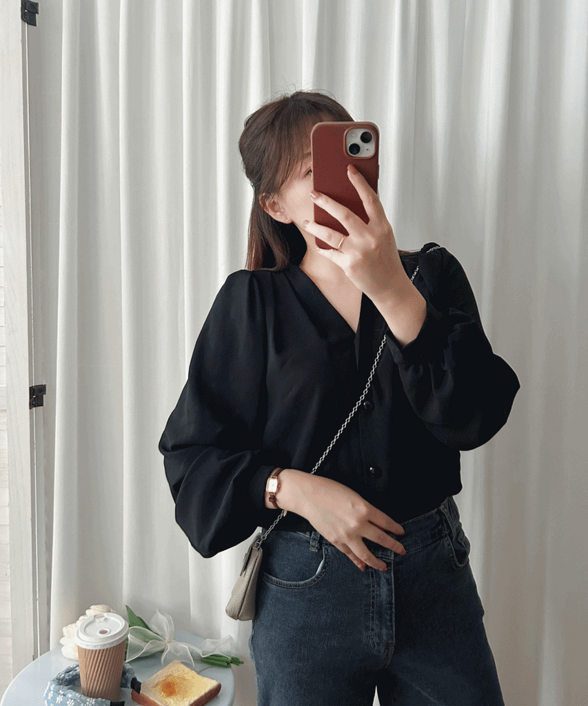 V Pleated 不透膚通透鈕扣質感雪紡, Blouse/ BU8965