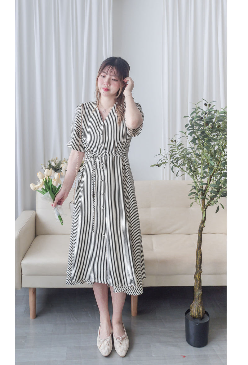 [限量現貨回歸] Stripe Dress 條紋V領連身裙/ DS9931