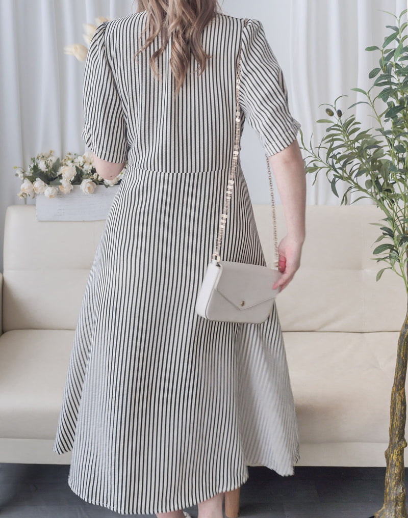 [限量現貨回歸] Stripe Dress 條紋V領連身裙/ DS9931