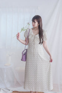 [限量現貨回歸 White］Ruffle Collar Floral Dress  V領荷葉邊碎花顯瘦連身裙/ DS9950