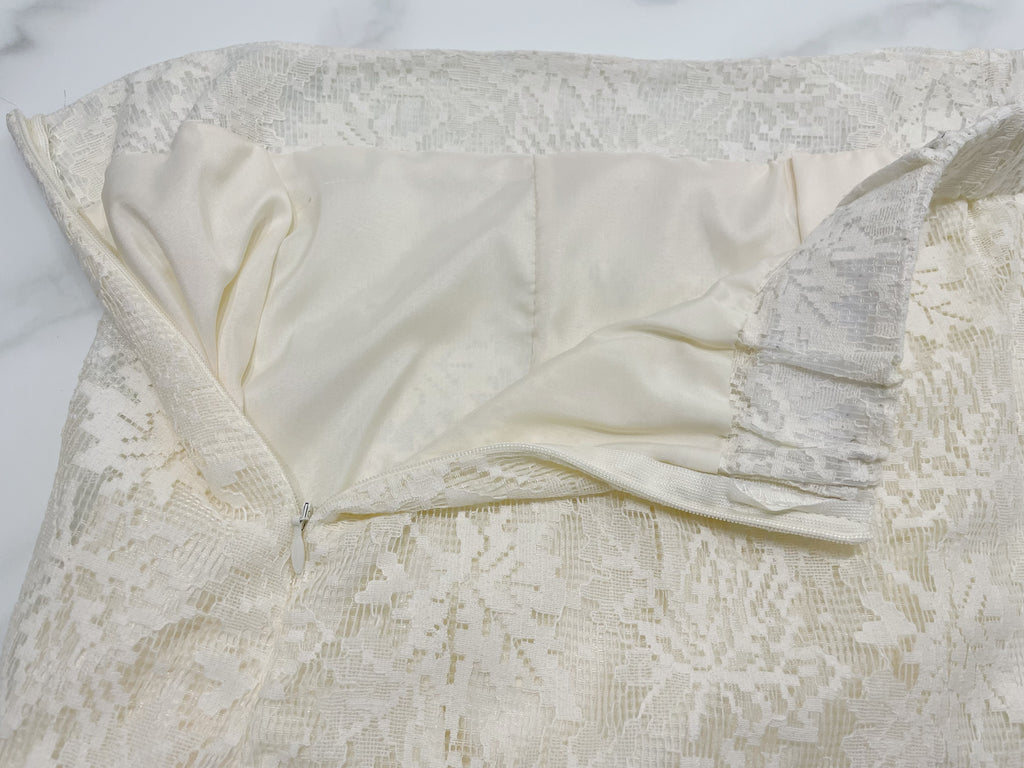 (Luxury Casual elegant白色SET )通花蕾絲精緻後鈕扣兩件套, SET/ DS9466
