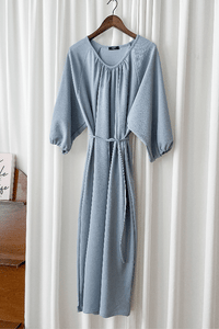 [限量現貨回歸]  Audrey, Dress 淡藍輕優雅Casual入肩線領口連身裙/DS9643