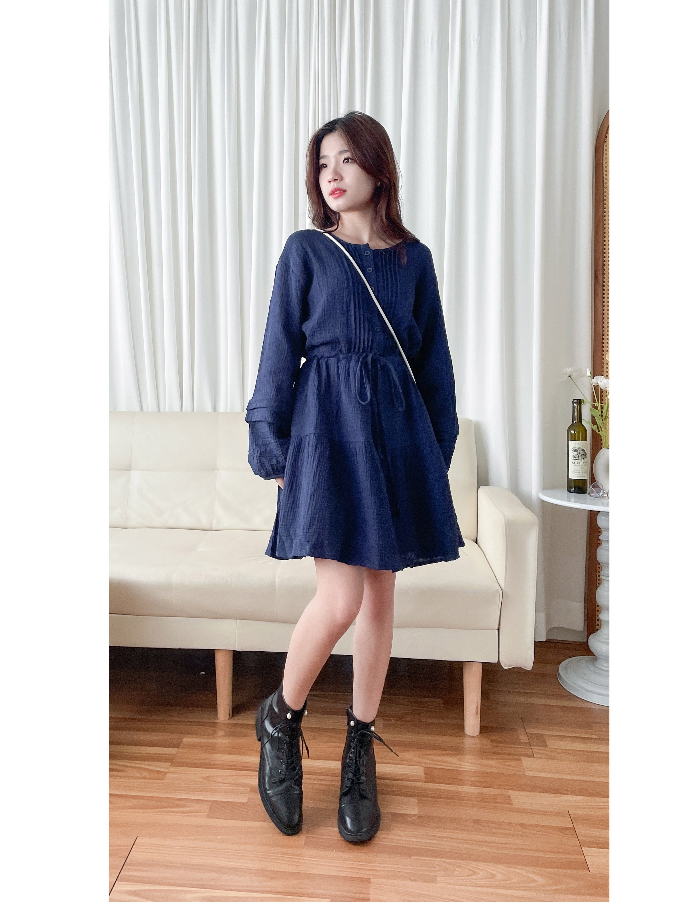 【現貨限量回歸】（不透視不易皺棉感）Cotton Elegant Dress 棉棉舒適立體直條傘形膝上裙/ DS9692