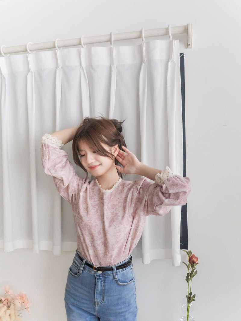 [ Limited return! Pink Only ] Line Floral Blouse/ 氣質精緻花布通花上衣/ BU9077